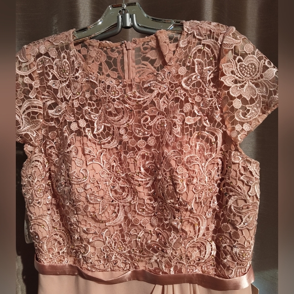 NWT Cameron Blake evening gown - Picture 3 of 15